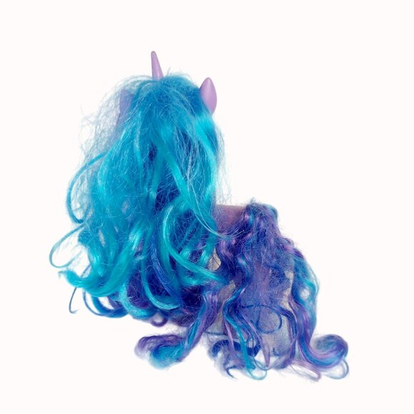 My Little Pony Shining Adventures Izzy Moonbow Purple Unicorn Blue & Purple Hair - Picture 4 of 6